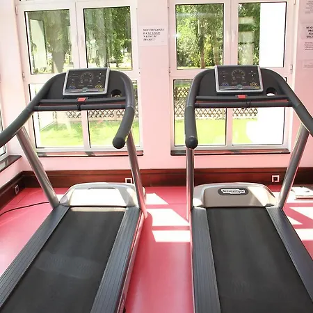 Prezident ホテル 4*